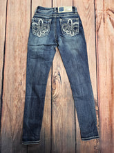 Load image into Gallery viewer, Susan Skinny Jeans