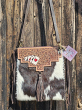 Load image into Gallery viewer, Aces Fringe Handbag