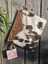 Load image into Gallery viewer, Leather & Hide Crossbody Clutch