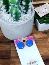 Load image into Gallery viewer, 20mm Glitter Resin Studs - Multiple Options