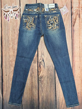 Load image into Gallery viewer, Scarlett Skinny Jeans