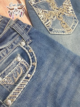 Load image into Gallery viewer, Sabrina Skinny Jeans