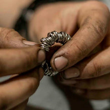 Load image into Gallery viewer, Millipede Fidget