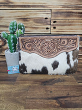 Load image into Gallery viewer, Hide & Leather Clutch
