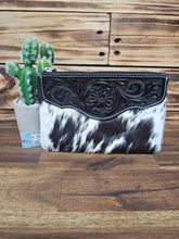 Load image into Gallery viewer, Hide & Leather Clutch