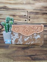 Load image into Gallery viewer, Hide & Leather Clutch