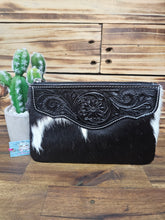 Load image into Gallery viewer, Hide & Leather Clutch