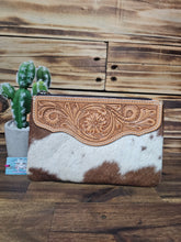 Load image into Gallery viewer, Hide & Leather Clutch