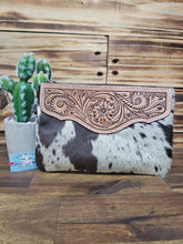 Load image into Gallery viewer, Hide & Leather Clutch