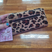 Load image into Gallery viewer, Leather & Hide Wallet