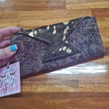 Load image into Gallery viewer, Leather & Hide Wallet