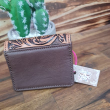 Load image into Gallery viewer, Leather & Hide Coin Purse