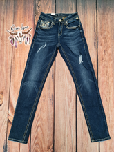 Load image into Gallery viewer, Serena Skinny Jeans
