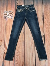 Load image into Gallery viewer, Sophia Skinny Jeans