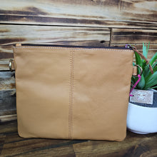 Load image into Gallery viewer, Leather &amp; Hide Crossbody Clutch
