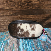 Load image into Gallery viewer, Cowhide Glasses Case
