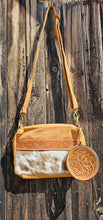 Load image into Gallery viewer, Leather &amp; Hide Bag Set
