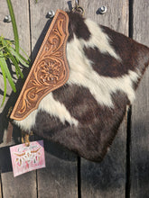 Load image into Gallery viewer, Leather &amp; Hide Crossbody Clutch
