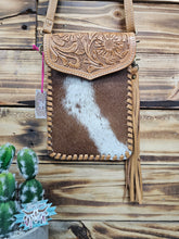 Load image into Gallery viewer, Leather &amp; Hide Phone Bag
