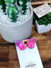 Load image into Gallery viewer, 20mm Glitter Resin Studs - Multiple Options
