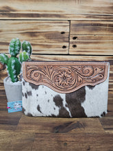 Load image into Gallery viewer, Hide &amp; Leather Clutch
