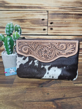 Load image into Gallery viewer, Hide &amp; Leather Clutch
