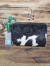 Load image into Gallery viewer, Hide &amp; Leather Clutch
