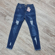 Load image into Gallery viewer, Wakee Denim - Distressed Skinnies
