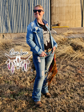 Load image into Gallery viewer, Tammy Denim Jacket - Light Wash
